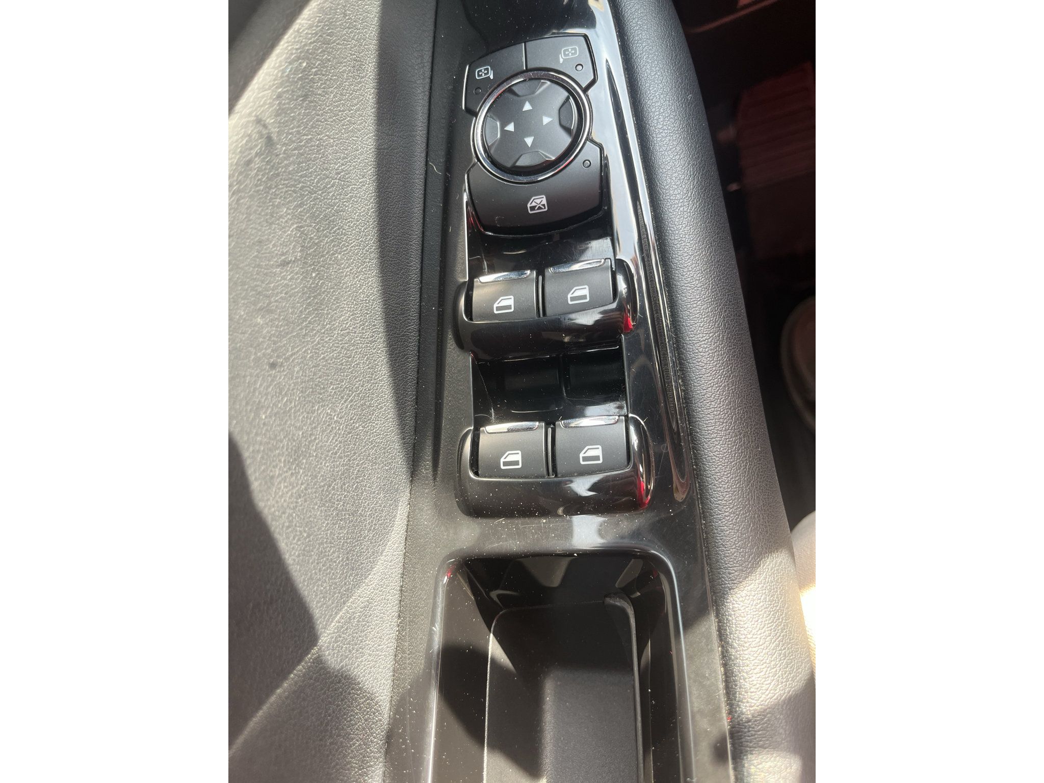 Used 2019 Ford Edge ST AWD/4WD image 15