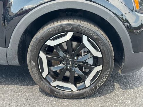 Certified 2025 Kia Telluride S FWD image 9