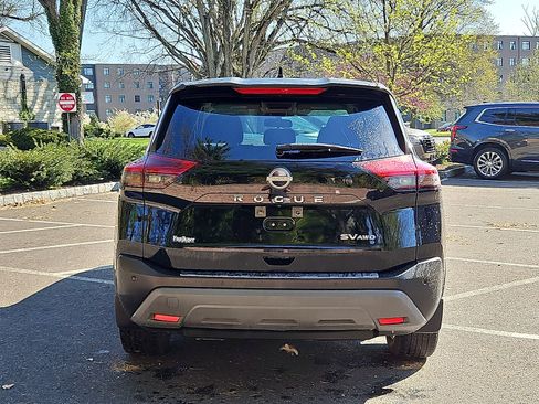 Certified 2023 Nissan Rogue SV image 5