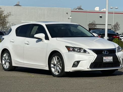 Used 2015 Lexus CT 200h image 5