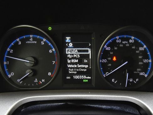 Used 2018 Toyota RAV4 XLE image 17