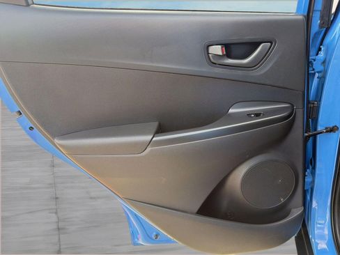 Used 2022 Hyundai Kona SEL image 12