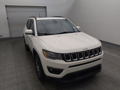 Used 2019 Jeep Compass Latitude w/ Popular Equipment Group FWD image 14