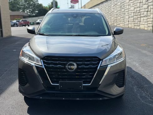 Used 2023 Nissan Kicks SV FWD image 4