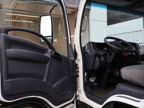 New 2025 Chevrolet Low Cab Forward image 10