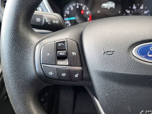 Used 2020 Ford Escape SE image 8