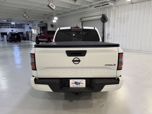 Used 2019 Nissan Frontier SL AWD/4WD image 4