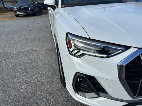 Certified 2025 Audi Q3 2.0T Premium w/ Convenience Package image 24