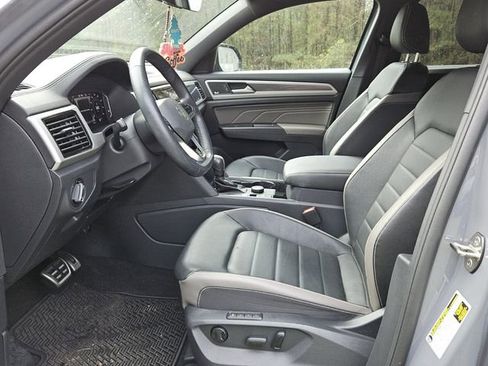 Used 2022 Volkswagen Atlas Cross Sport SEL Premium R-Line image 3