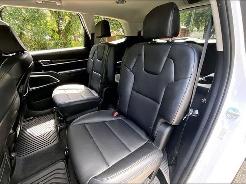 Used 2024 Kia Telluride S AWD/4WD image 19