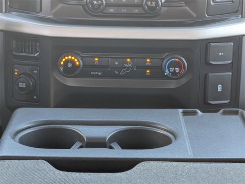 Used 2022 Ford F150 XLT image 21
