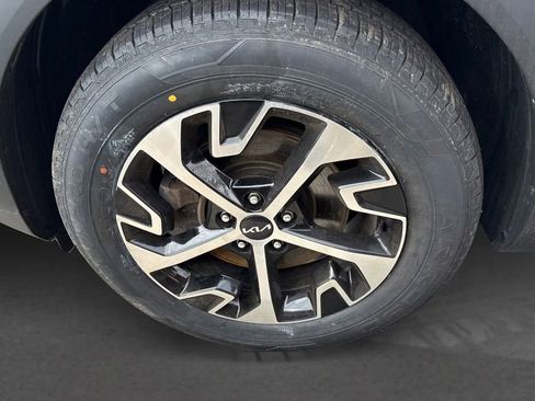 Certified 2023 Kia Sportage EX AWD/4WD image 11