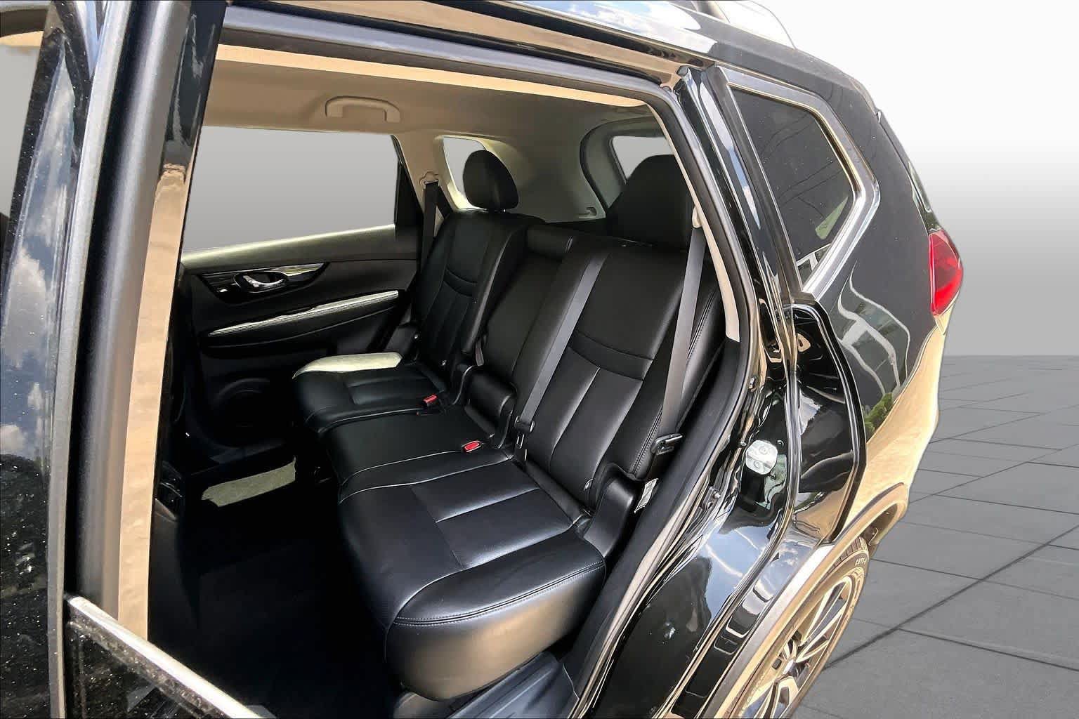 Used 2019 Nissan Rogue SL AWD/4WD image 19