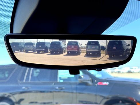 Used 2023 GMC Yukon Denali Ultimate image 35