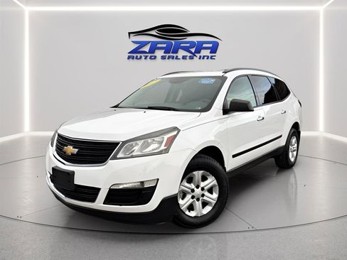 Used 2017 Chevrolet Traverse LS image 1