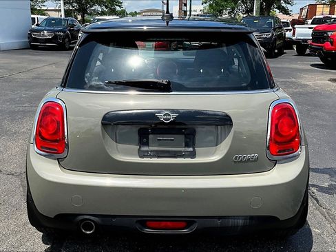 Used 2019 MINI Cooper 2-Door Hardtop w/ Signature Upholstery Package FWD image 5