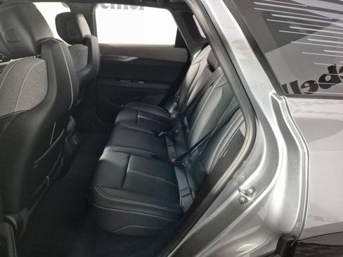 New 2026 Cadillac Optiq Luxury 1 image 22