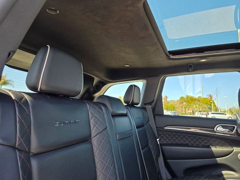 Used 2019 Jeep Grand Cherokee Summit image 14