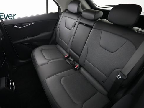 Used 2023 Kia Niro Wave w/ Wave Preserve Package image 10