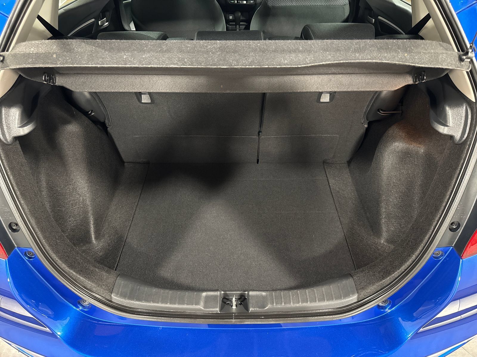 Used 2020 Honda Fit LX image 21