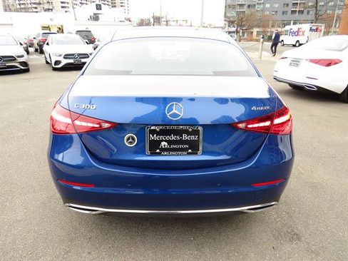 Used 2025 Mercedes-Benz C 300 4MATIC Sedan image 3