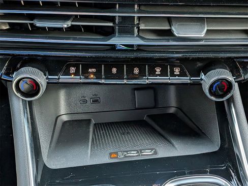 New 2026 Chevrolet Traverse RS image 17