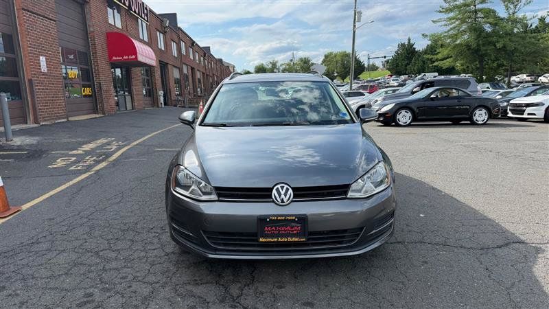 Used 2016 Volkswagen Golf S FWD image 2