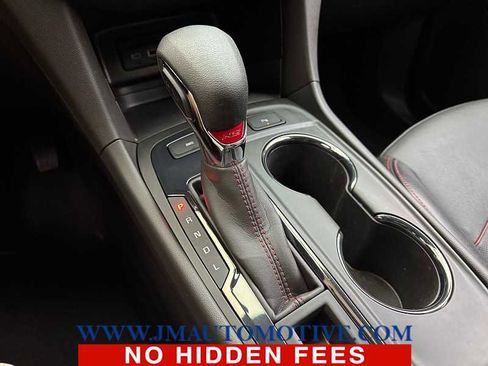 Used 2023 Chevrolet Equinox RS w/ RS Leather Package image 34