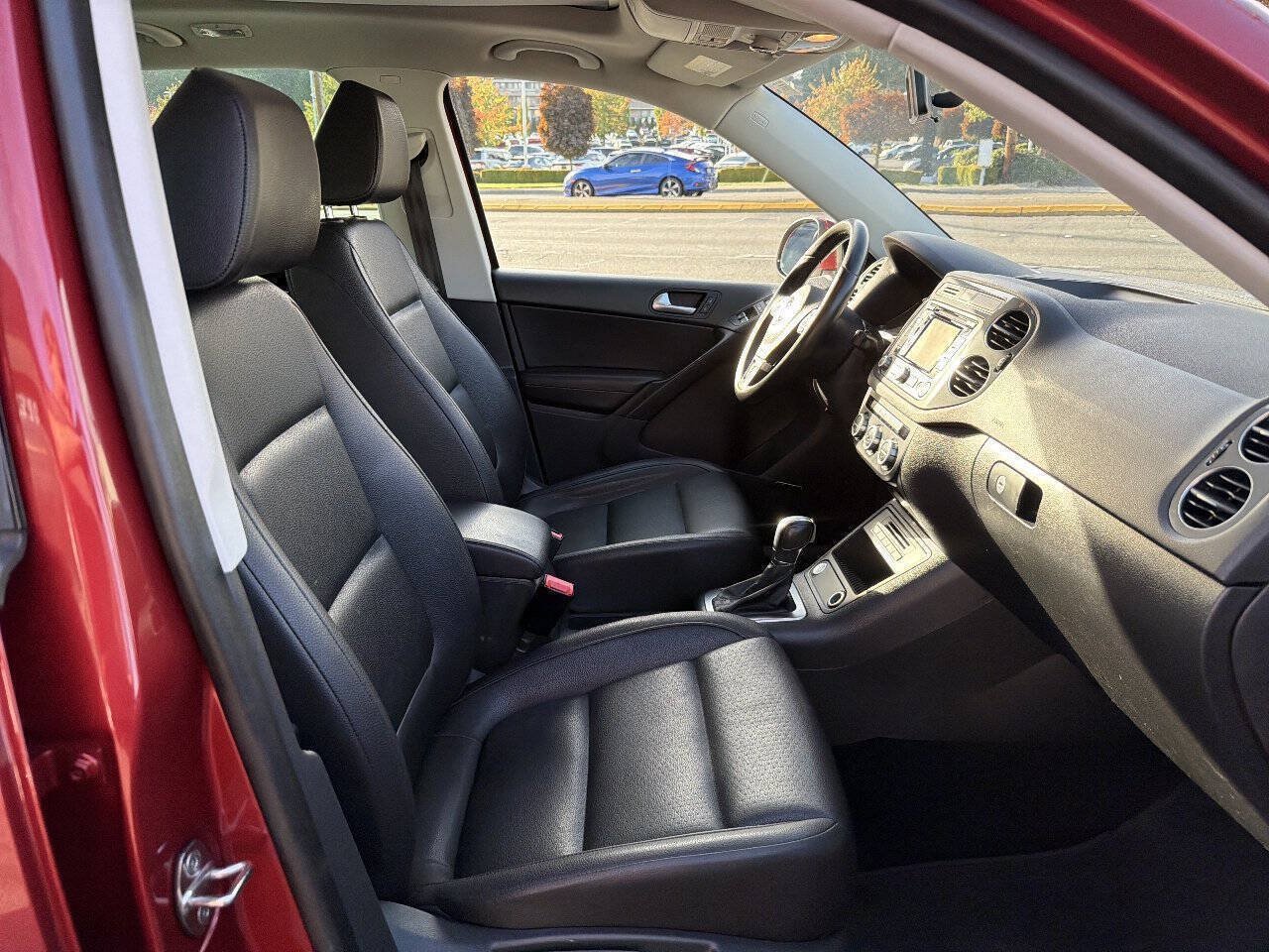 Used 2014 Volkswagen Tiguan SEL AWD/4WD image 15