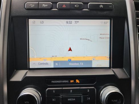 Used 2019 Ford F150 Platinum w/ Equipment Group 701A Luxury image 16