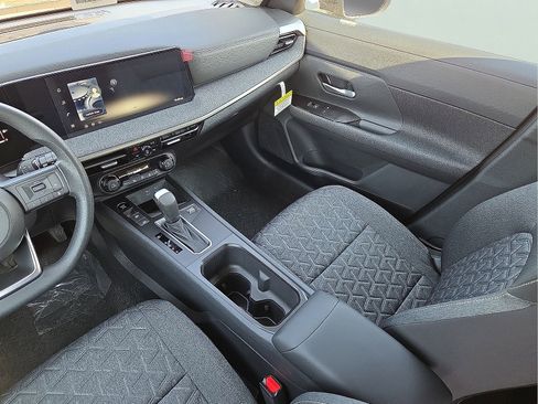 New 2026 Nissan Kicks SV w/ Illumination Package image 12