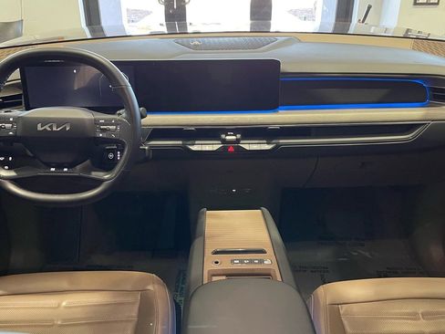 Used 2024 Kia EV9 Land image 37