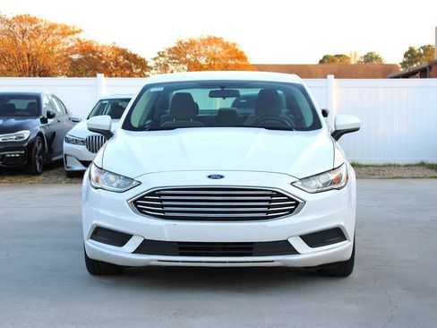 Used 2018 Ford Fusion S image 2