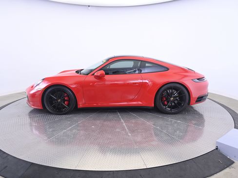 Used 2022 Porsche 911 Carrera S RWD image 2