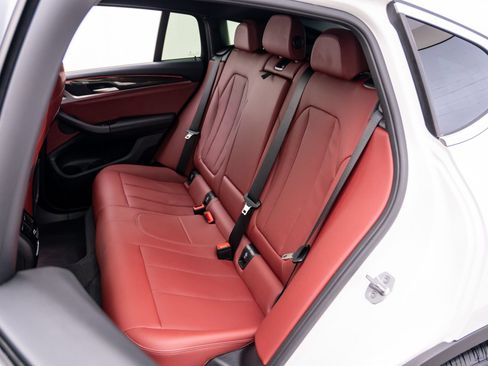 Certified 2025 BMW X4 xDrive30i AWD/4WD image 17