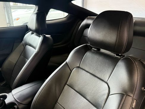 Used 2018 Ford Mustang GT Premium image 10