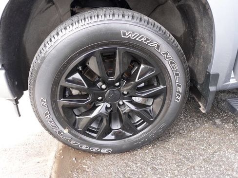 Used 2023 Chevrolet Silverado 1500 Custom image 54