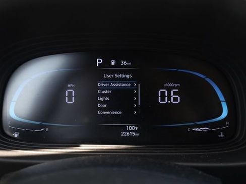 Used 2025 Hyundai Venue SEL FWD image 15