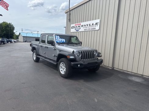 Used 2020 Jeep Gladiator Sport w/ Quick Order Package 24S AWD/4WD image 1