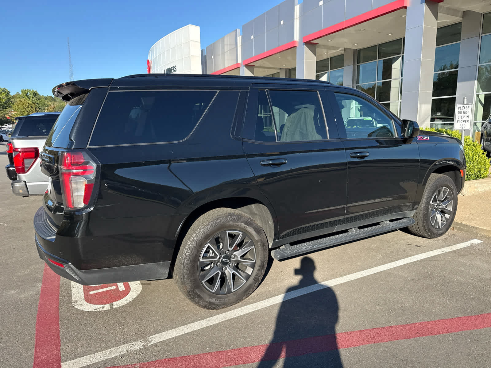 Used 2023 Chevrolet Tahoe Z71 AWD/4WD image 3