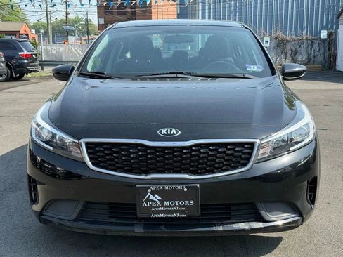 Used 2017 Kia Forte LX w/ LX Popular Package image 2