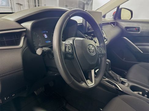 Certified 2023 Toyota Corolla Cross LE w/ Moonroof Package image 7