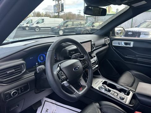 Used 2023 Ford Explorer ST w/ Equipment Group 401A image 10