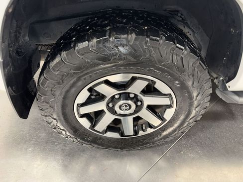 Used 2018 Toyota 4Runner TRD Off-Road Premium w/ Wilderness Package image 16