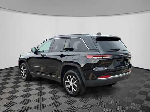 Certified 2025 Jeep Grand Cherokee Limited AWD/4WD image 5