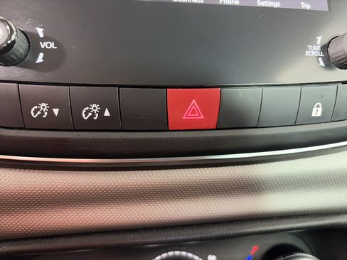 Used 2018 FIAT 500L Pop w/ Premium Group FWD image 20