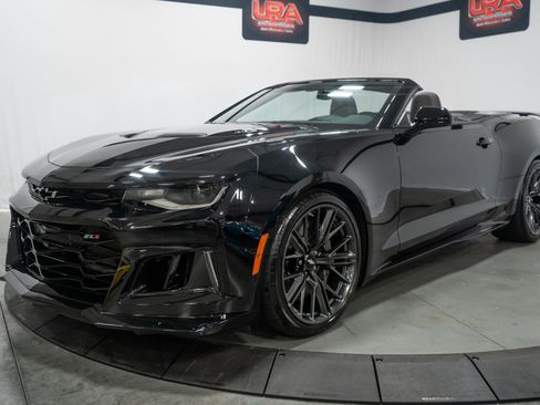 Used 2018 Chevrolet Camaro ZL1 w/ LPO, ZL1 Protection Package RWD image 2