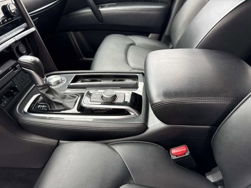 Used 2024 Nissan Armada SV image 20