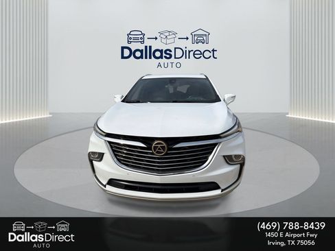 Used 2022 Buick Enclave Essence image 3