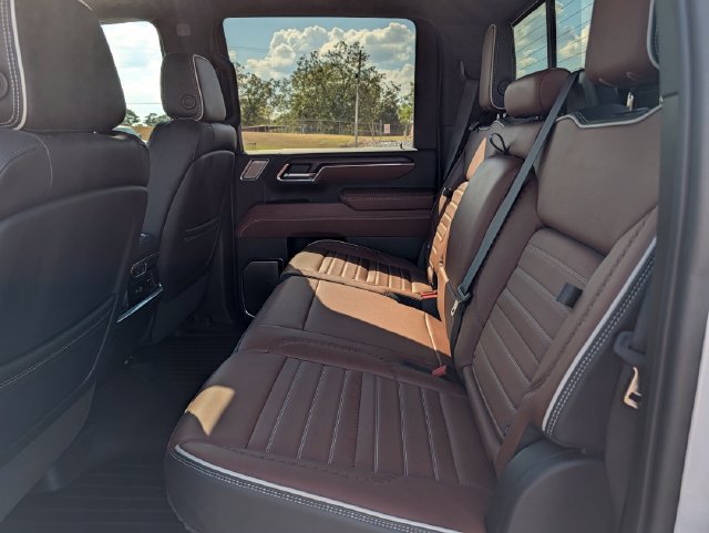 Used 2024 GMC Sierra 2500 Denali Ultimate w/ Max Trailering Package AWD/4WD image 25